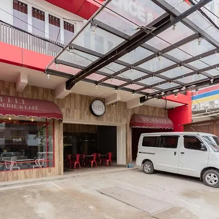 RedDoorz Plus @ Jalan Veteran Palembang-2